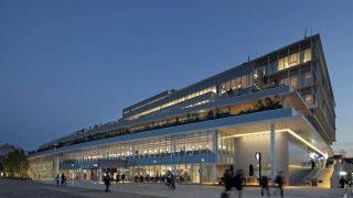 施設外観 (撮影：篠澤建築写真事務所)