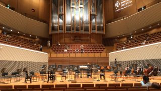 開演前のステージ